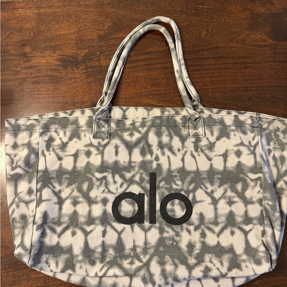 ALO Yoga Gray Tie-Dye Women's Tote Bag